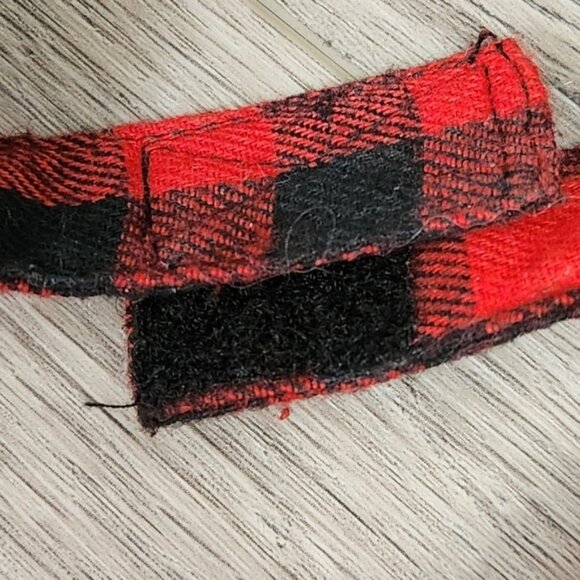 Joe Fresh Boys Red Buffalo Plaid Winter Trappers Hat and Mittens Size 12-24 M - Picture 6 of 9